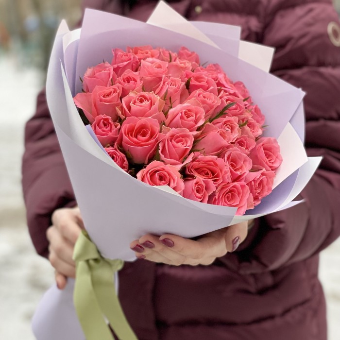 35 коралловых роз Эйс пинк